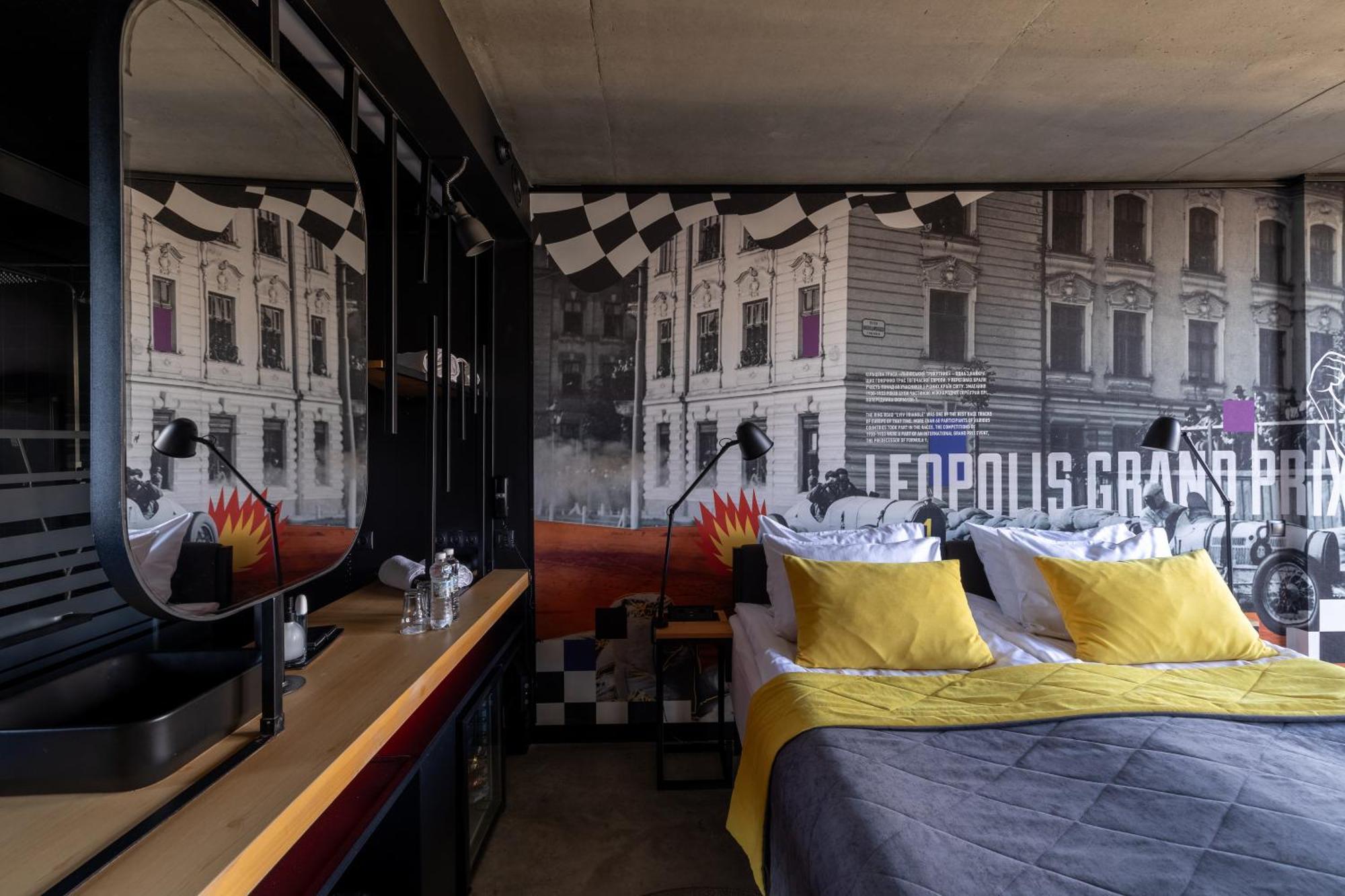 !Fest Hotel Lviv Exterior foto